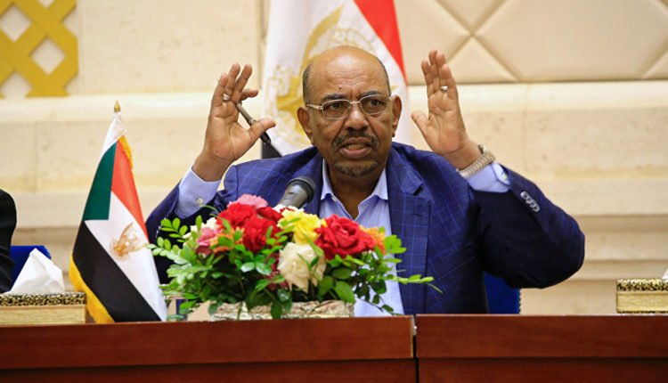 البشير يتحسر على تخلف السودان في الرياضة