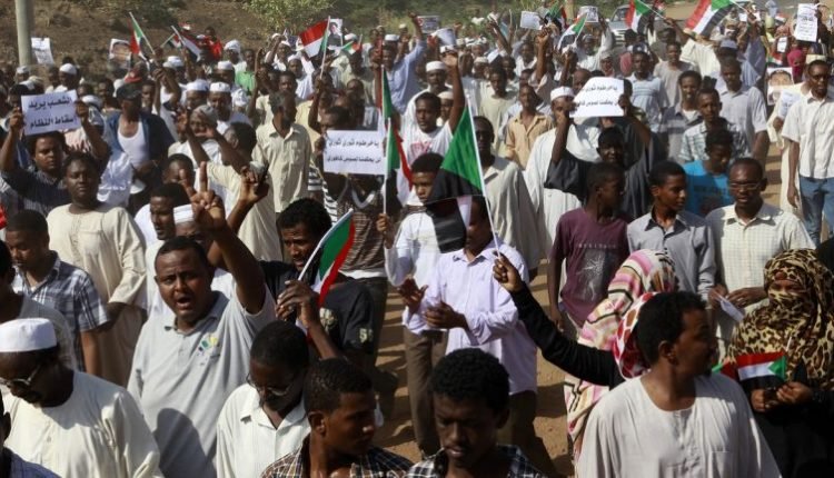 مظاهرات السودان،محكمة طوارئ،معتقلين