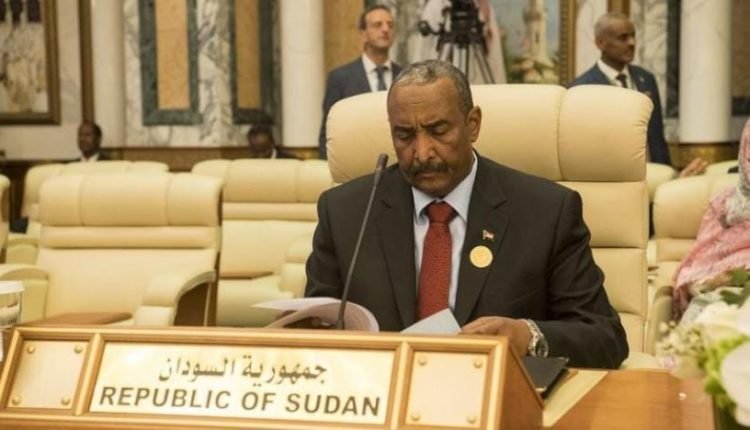 البرهان يعلن موقفاً جديداً بشأن تسليم السلطة وبقاء السودان بتحالف"السعودية والامارات"