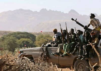 مسلحون يطلقون النار على ضابط في الجيش السوداني