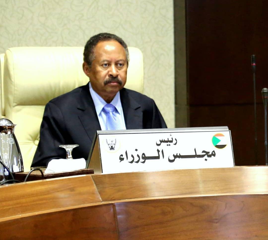 رئيس الوزراء السوداني يبدأ زيارات رسمية إلى القاهرة وباريس