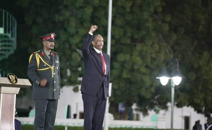 البرهان يرسل رسائل عاجلة للشعب عن الجيش والاقتصاد والعلاقات الخارجية والسلام والثورة في ليلة اعياد استقلال السودان