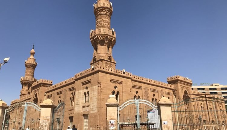 السودان: قرار بتحويل تعرفة الكهرباء للمساجد والكنائس من الحساب التجاري