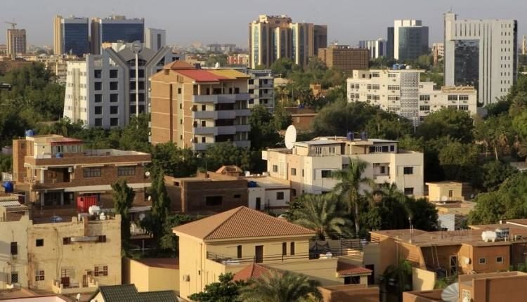 الدولار يوقف بيع العقارات في الخرطوم