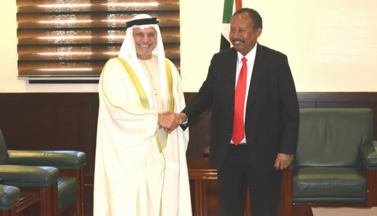 لقاء بين حمدوك وقرقاش يؤكد عبور السودان للمرحلة الانتقالية بأمان
