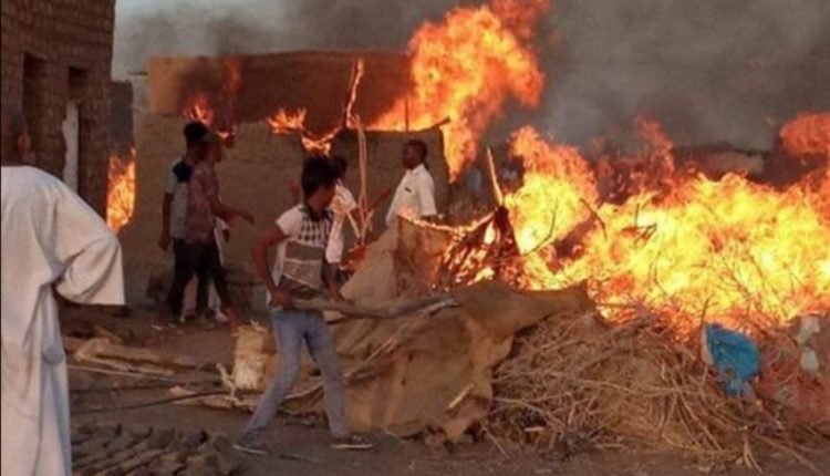 محلية الكاملين توضح حقيقة  حرق 17 منزلًا تحتوي على كميات من الذرة وسبب الاحداث في المعيلق