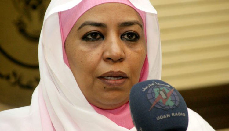 لجنة التفكيك تتراجع عن قرار حظر أميرة الفاضل من السفر وجهات عليا تتدخل