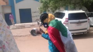 بالصور والفيديو ...الشرطة تتصدى لموكب "معاش الناس" والجيش يتدخل واعتقال قائد الحراك ونساء