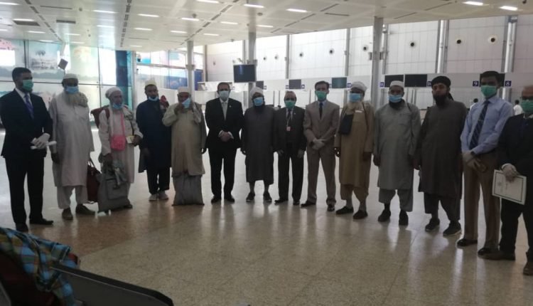 مغادرة آخر فوج من الباكستانيين العالقين في السودان بينهم 400 من جماعة التبليغ والدعوة