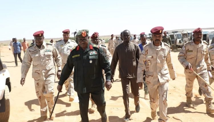 قوات الدعم السريع بغرب دارفور تضبط 20 عربة محملة بالسلع المهربة إلى دول الجوار