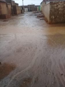 امطار غزيرة تضرب مناطق متفرقة في الخرطوم وسوء تصريف المياه يلوح في الأفق والارصاد الجوية تطلق انذار رقم 1