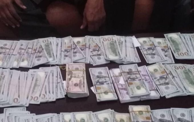 السودان : تفكيك شبكة إجرامية يقودها “معاق حركيا” احتالت رجل أعمال 150 ألف دولار