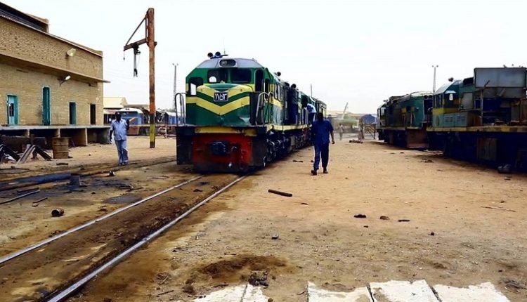 عمال وموظفي سكك حديد السودان يدخلون في اضراب شامل عن العمل وتوقف حركة القطارات تماما