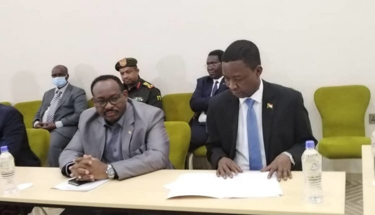 بالفيديو .. الحركة الشعبية جناح الحلو تنسحب من مفاوضات جوبا بسبب حميدتي وتعود للجلسة تحت رئاسة الكباشي  وتكشف تفاصيل مثيرة لرفضها قائد  قوات الدعم السريع