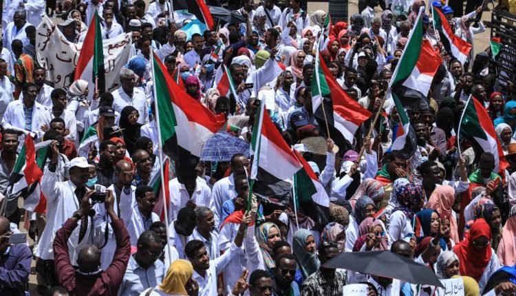 حزب سوداني كبير: المكون العسكري أحد أضلع الثورة الأساسية