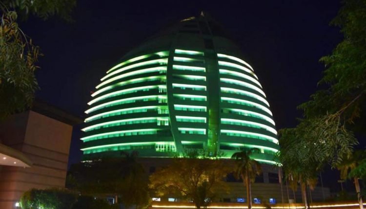 السودان: إضاءة فندق “كورنثيا“ بألوان العلم السعودي