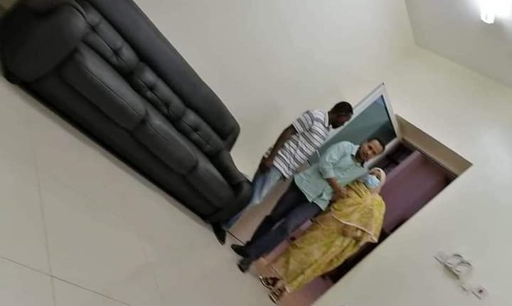 بالصور .. اعتقال وداد بابكر زوجة الرئيس المخلوع البشير بعد 24 ساعة من إطلاق سراحها