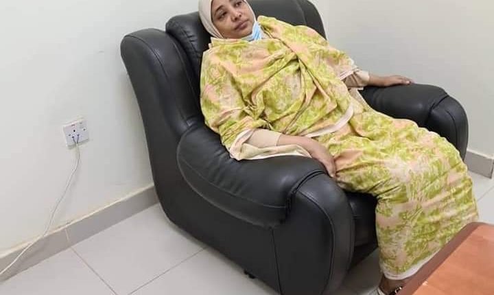 السودان: اول تعليق من النيابة العامة حول تصوير زوجة البشير “وداد بابكر” اثناء اعتقالها