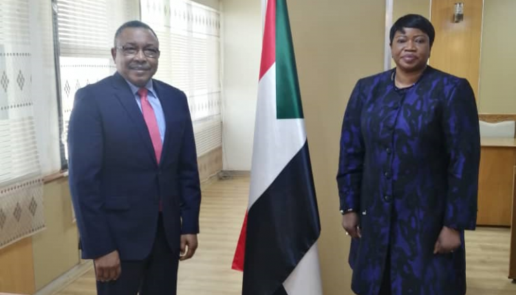 مدعية الجنائية تصرح بشأن الأجندة السياسية في زيارتها للسودان