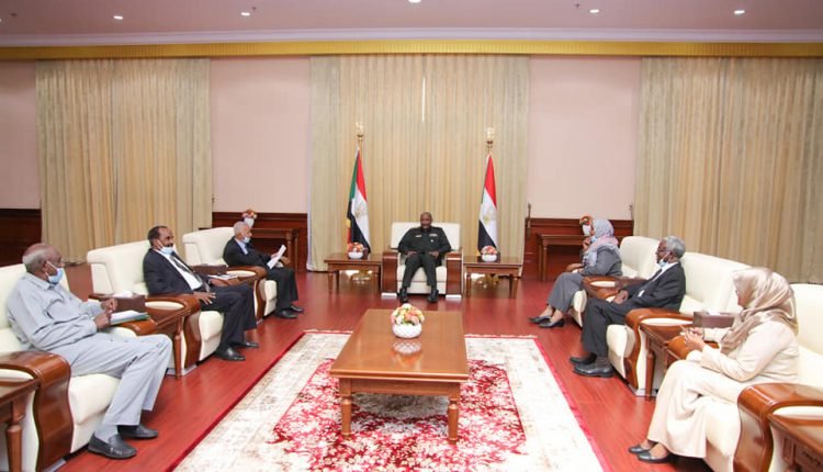 السودان: اجتماع في القصر الرئاسي بشأن قيام الانتخابات