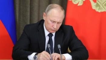 عاجل : بوتين يوجه الجيش الروسي بإنشاء قاعدة بحرية في السودان تضم سفن الأجهزة النووية