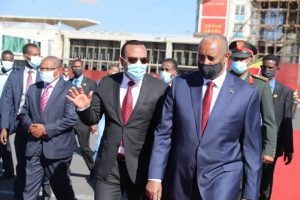 البرهان ينهي زيارته إلى اثيوبيا ويعود إلى السودان (بالصور)