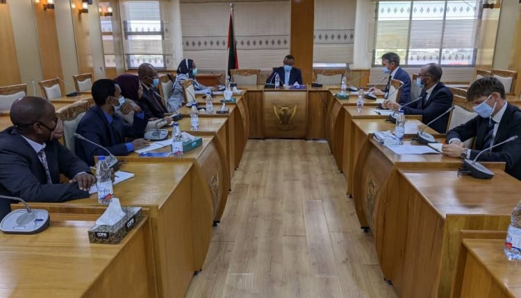 السودان: الخارجية والاتحاد الأوروبي يناقشان إعادة بناء المناطق المتأثره بالحرب