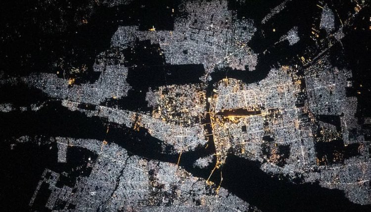وكالة (ناسا) للفضاء تنشر صورة ليلية للخرطوم