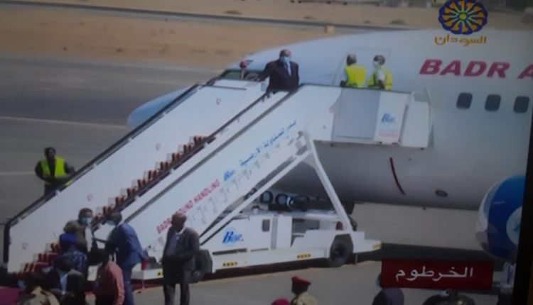 عاجل .. وصول اول طائرة تحمل قادة الحركات المسلحة في الجبهة الثورية إلى مطار الخرطوم