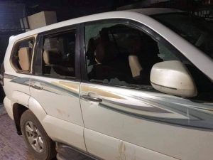بالفيديو والصور.. عمليات تخريب وتهشيم زجاج سيارات ارهاب وفوضى في ليلة رأس السنة والشرطة تكشف ملابسات وتفاصيل الأحداث