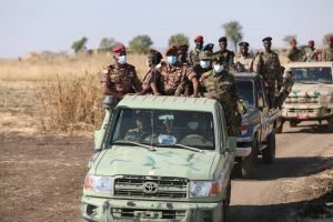 البرهان من الحدود مع اثيوبيا .. قادرون على حماية أرض وأمن السودان وصور تكشف تفقده القوات المسلحة وانتشار الجيش السوداني