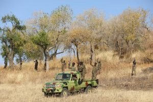 البرهان من الحدود مع اثيوبيا .. قادرون على حماية أرض وأمن السودان وصور تكشف تفقده القوات المسلحة وانتشار الجيش السوداني