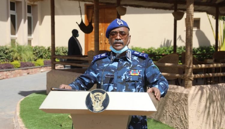 الشرطة تعلن التنسيق والتعاون مع المحكمة الجنائية الدولية بشأن المطلوبين في حرب دارفور