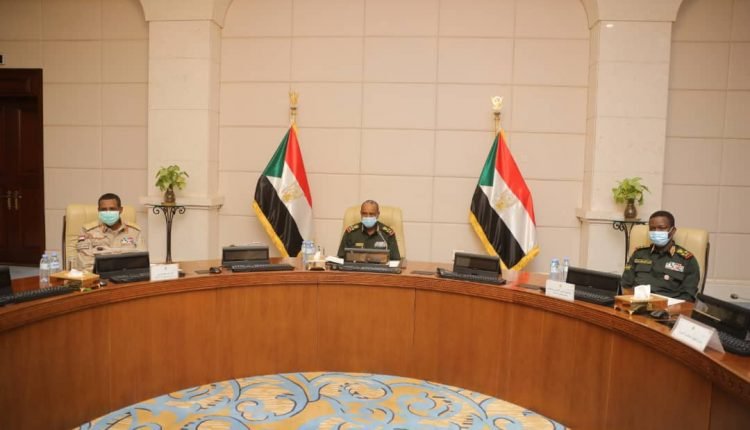 الكشف عن أسباب غياب المكون العسكري عن اجتماعات مجلس الشركاء لمرتين