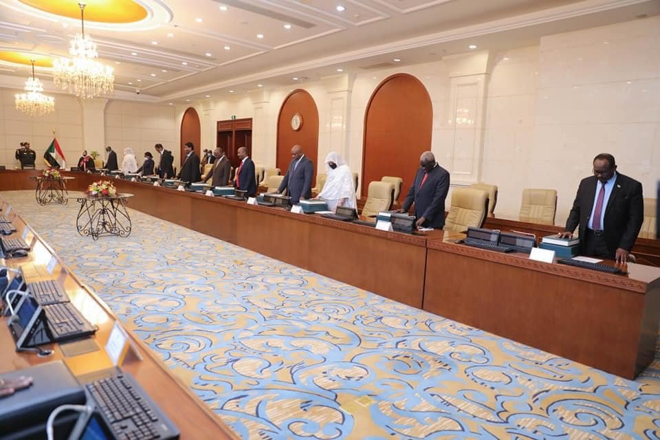 وزراء حكومة حمدوك الجدد يؤدون القسم أمام البرهان ووزير شؤون مجلس الوزراء السوداني يكشف أولويات الحكومة الجديدة
