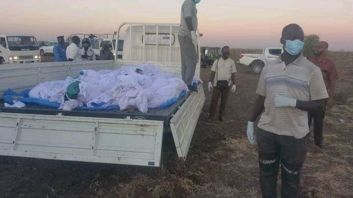 انتقادات لغياب قوى الحرية والتغيير عن دفن جثث مجهولة الهوية بولاية الجزيرة "بالصور"
