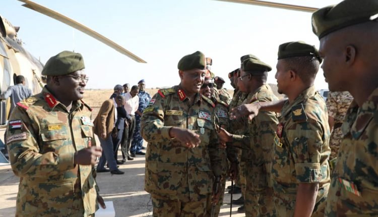 عضو مجلس السيادة ياسر العطا في مهمة عسكرية على حدود السودان واثيوبيا بعد استقالته من لجنة ازالة التمكين