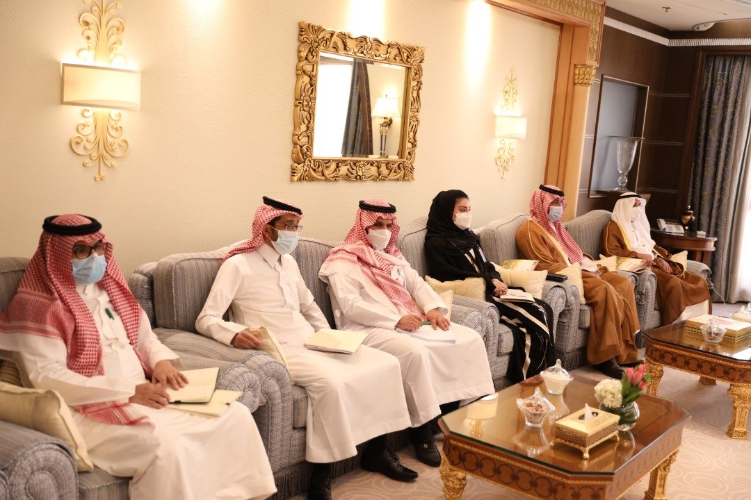 ولي العهد السعودي يقطع وعدا لرئيس الوزراء السوداني وتعهدات في عقبات تحويلات المغتربين وحمدوك يغادر الرياض إلى القاهرة