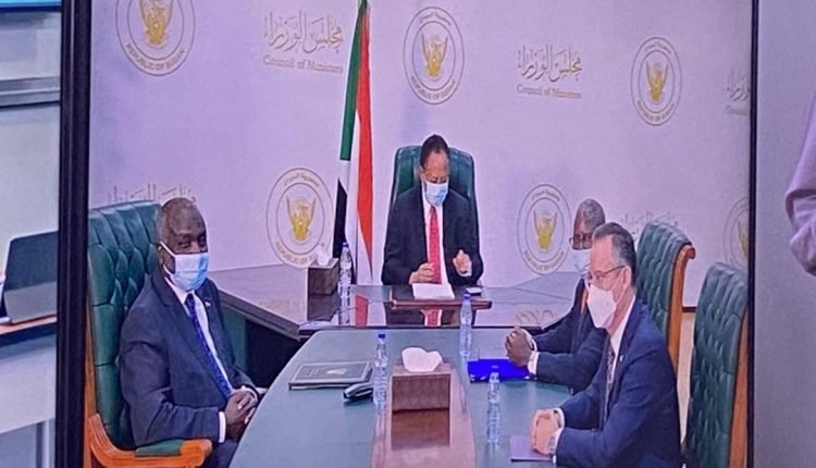 حمدوك يدشن عبر الفيديو كونفرنس عودة السودان للمؤسسات المالية الدولية بعد سداد ديونه للبنك الدولي