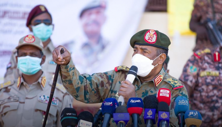 البرهان: الدعم السريع جزء أصيل من القوات المسلحة وادوار حميدتي لا ينكرها الا مكابر ويعلن ارسال قوات لتامين حدود السودان