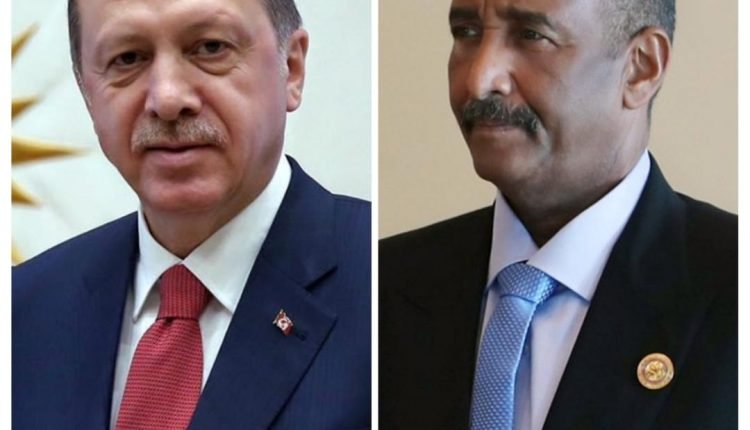 البرهان يجري اتصالات هاتفيا مع اردوغان  ويتلقى دعوة لزيارة تركيا