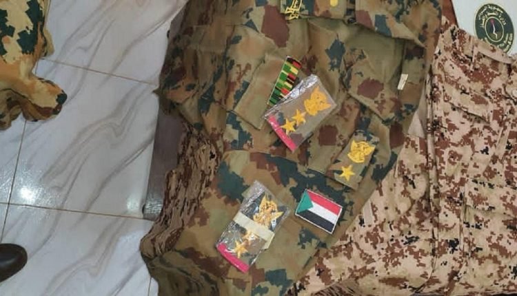 نيابة الجرائم ضد الدولة تحيل الى المحكمة متهمين بتجنيد عسكريين و تزوير وبيع الرتب العسكرية للجيش