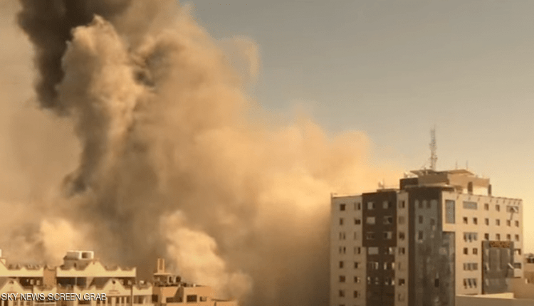عاجل .. بالفيديو .. إسرائيل تدمر بالصواريخ برج الجلاء في غزة الذي يضم مؤسسات إعلامية عالمية