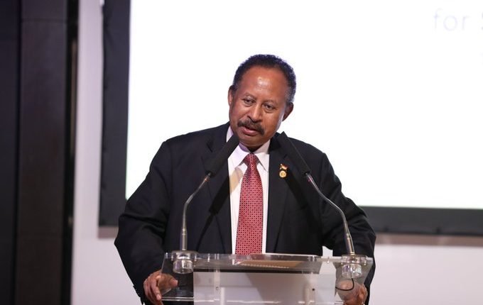حمدوك في مؤتمر باريس.. لا نريد صدقات ونريد وقف النموذج الاستعماري وطريق الانتقال لم يكن مفروشا بالورود وملئ بالمعوقات إمكانيات السودان في الطاقة والاستثمار ضخمة جدا