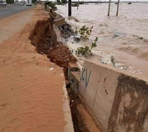 سقوط شخصين في النيل من أعلى جسر (الفتيحاب) وتضارب المعلومات عن حادث سيارة