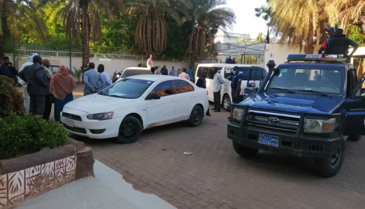 النيابة تتسلم من السجن الحربي متهمي الجيش السوداني بقتل متظاهرين امام القيادة