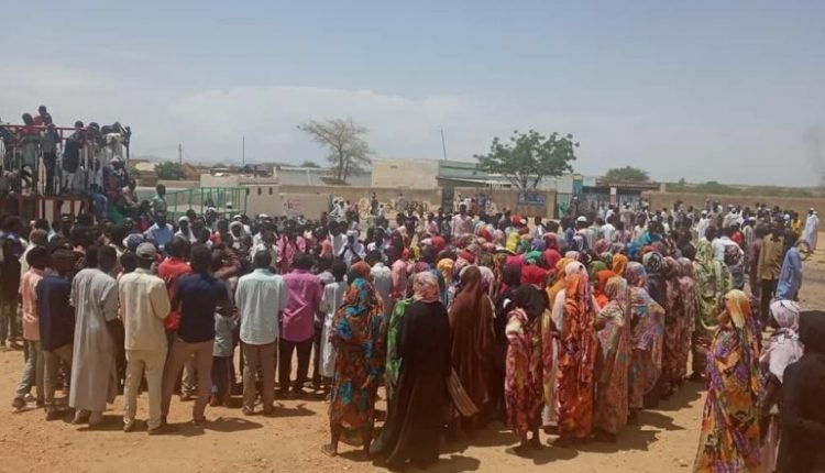 السودان: مشاجرة طالبتين تتحول الى صدامات بين مواطني منطقتين وتسفر عن وقوع إصابات