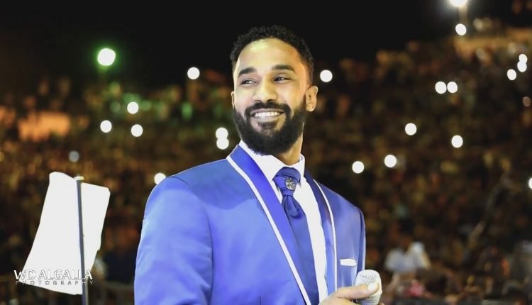 احمد الصادق بعد إعلان توقفه عن الغناء: (في هذه الفترة شعارنا مافي غناء مع العناء)