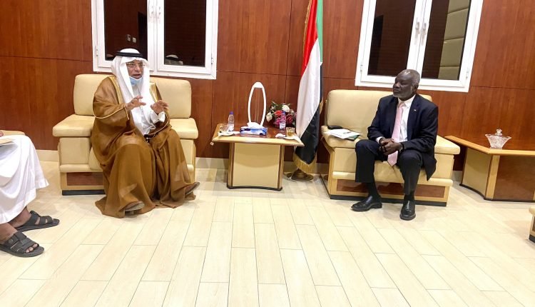 السعودية تقطع عهداً للسودان في أزمته الاقتصادية وتتولى أمراً مهماً
