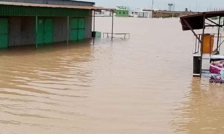 خبير إرصاد يتوقع أمطارا تستمر 7 أيام وتغير مناخ الخرطوم ويحذر من سيول وفيضان 1988